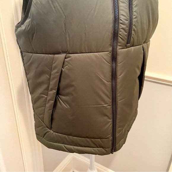 Nike Men's Sportswear Therma-Fit
Legacy Track Vest - Picture 6 of 7